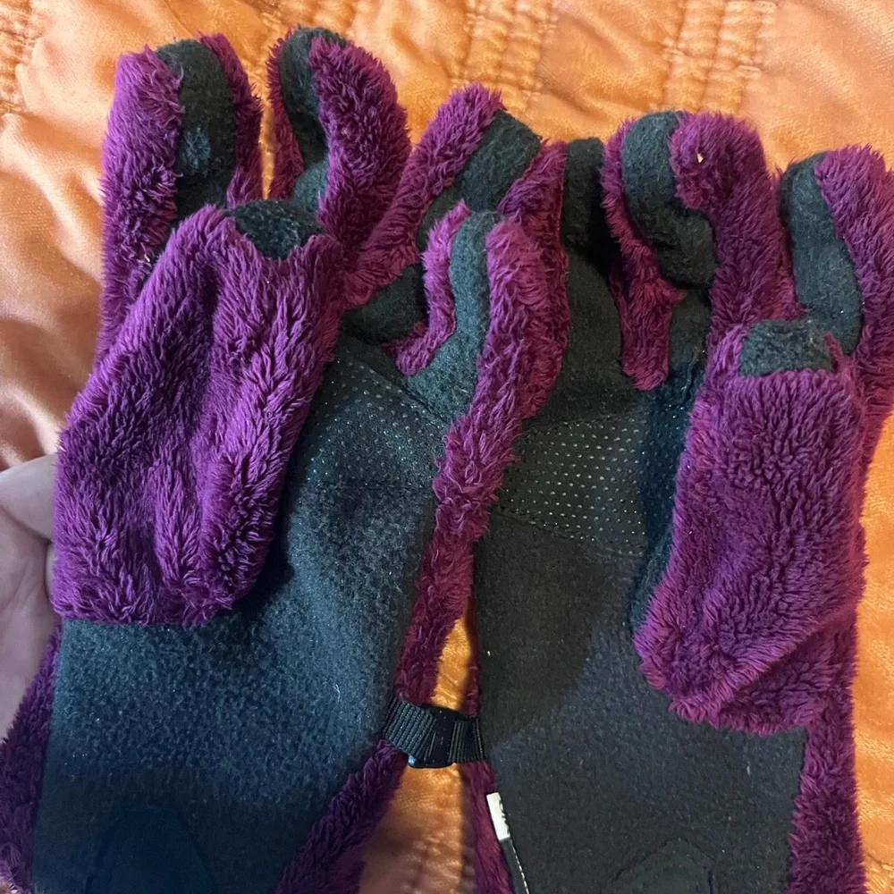 Medium Girls North Face Gloves